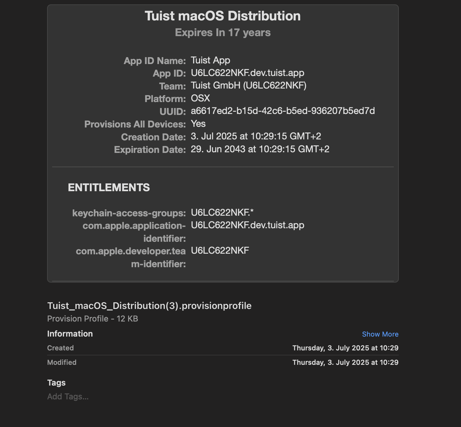 Screenshot of the macOS Distribution provisioning profile in Finder without the Sign in with Apple capability